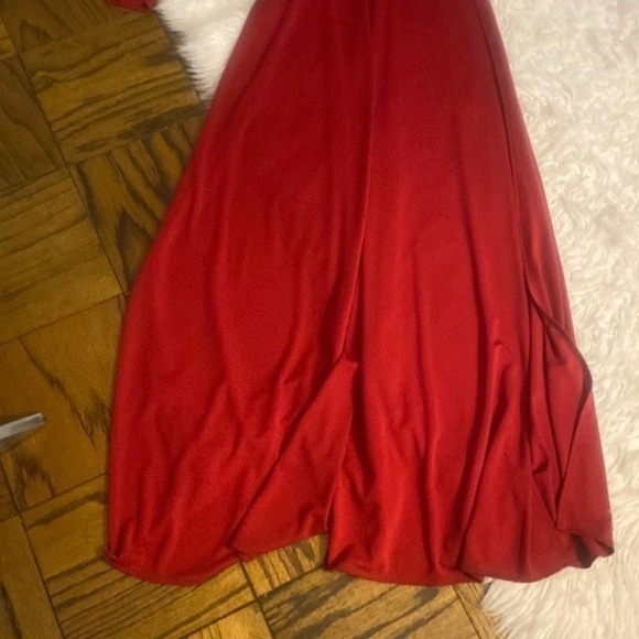 Abyss by Abby
SLEEVE PLUNGE V
NECK Gold BELTED DOUBLE HIGH SLIT MAXI Red DRESS S - Picture 6 of 14